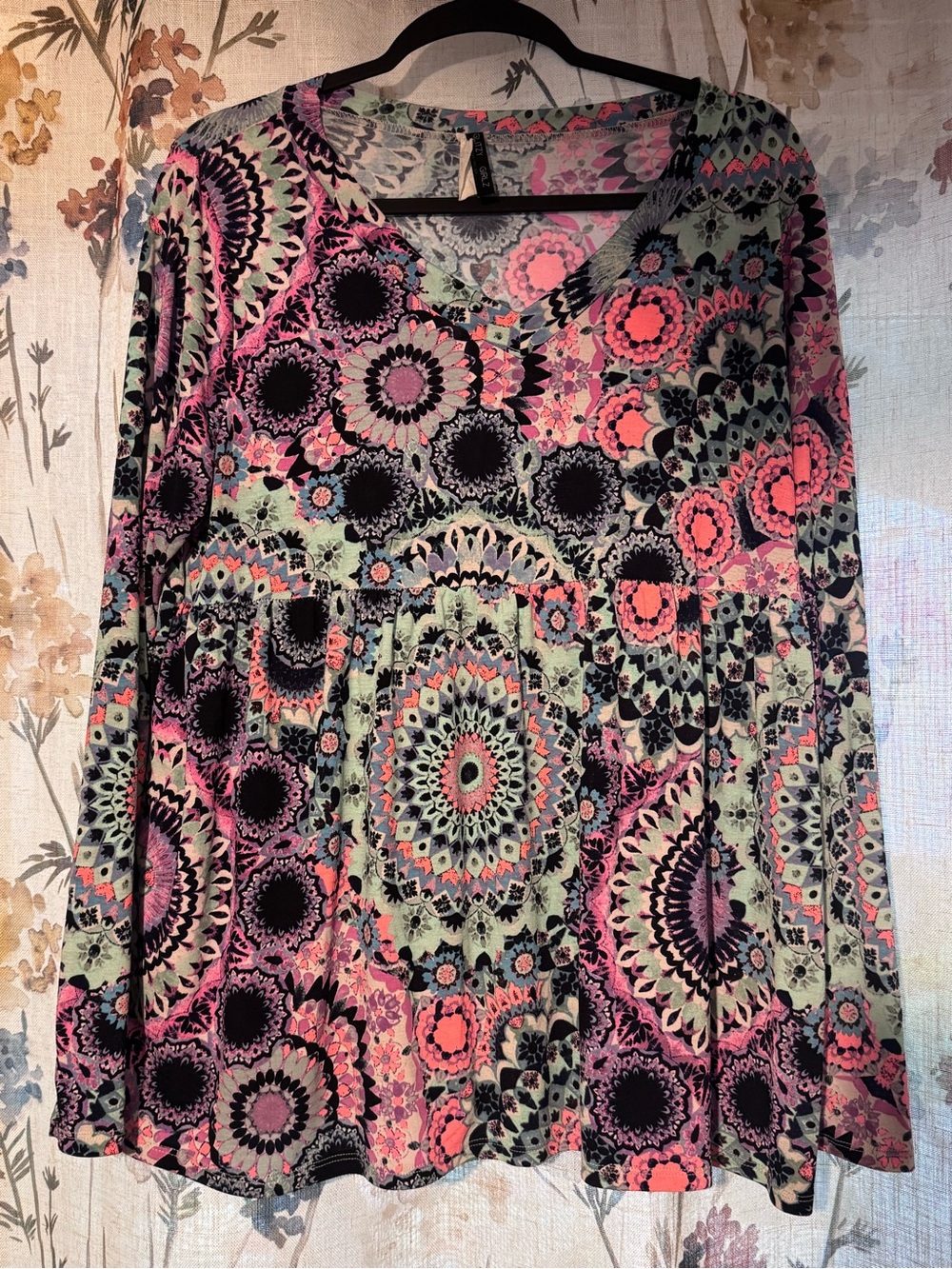 Women's Pink Floral Medallion Skirt - Unbranded